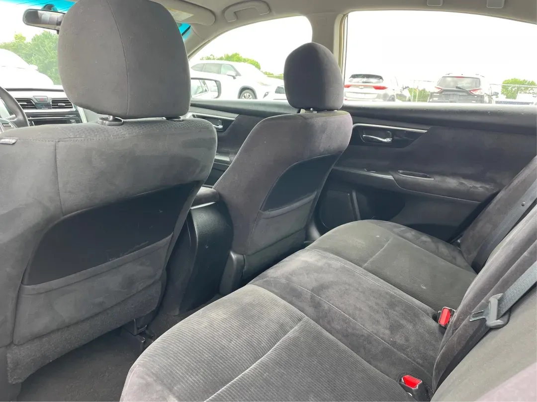 2013 Nissan Altima 2.5 S (1N4AL3APXDC) with an 2.5L I-4 DOHC engine, located at 8750 N County Rd 25A, Piqua, OH, 45356, (937) 908-9800, 40.164391, -84.232513 - **Experience the Ultimate Blend of Comfort and Reliability with the 2013 Nissan Altima 2.5 S Perfect for Your Lifestyle!**<br /> <br /> Are you in search of a vehicle that effortlessly balances daily commuting and weekend getaways? Look no further than this stunning 2013 Nissan Altima 2.5 S, now av - Photo#10