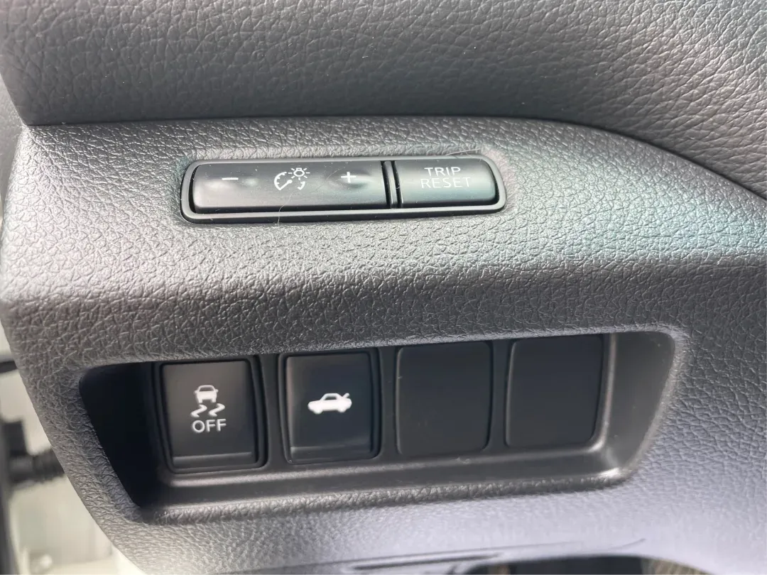 2013 Nissan Altima 2.5 S (1N4AL3APXDC) with an 2.5L I-4 DOHC engine, located at 8750 N County Rd 25A, Piqua, OH, 45356, (937) 908-9800, 40.164391, -84.232513 - **Experience the Ultimate Blend of Comfort and Reliability with the 2013 Nissan Altima 2.5 S Perfect for Your Lifestyle!**<br /> <br /> Are you in search of a vehicle that effortlessly balances daily commuting and weekend getaways? Look no further than this stunning 2013 Nissan Altima 2.5 S, now av - Photo#17