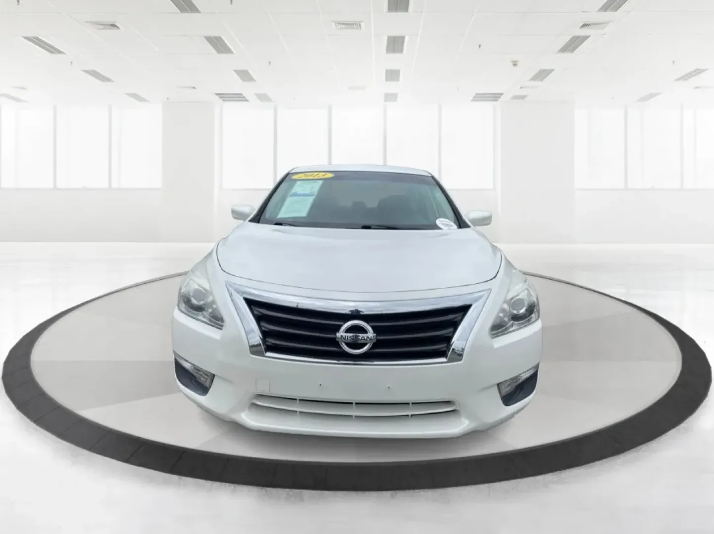 2013 Nissan Altima 2.5 S (1N4AL3APXDC) with an 2.5L I-4 DOHC engine, located at 1230 East Main St, Xenia, OH, 45385, (937) 908-9800, 39.688026, -83.910172 - **Experience the Ultimate Blend of Comfort and Reliability with the 2013 Nissan Altima 2.5 S Perfect for Your Lifestyle!**<br /> <br /> Are you in search of a vehicle that effortlessly balances daily commuting and weekend getaways? Look no further than this stunning 2013 Nissan Altima 2.5 S, now av - Photo#7